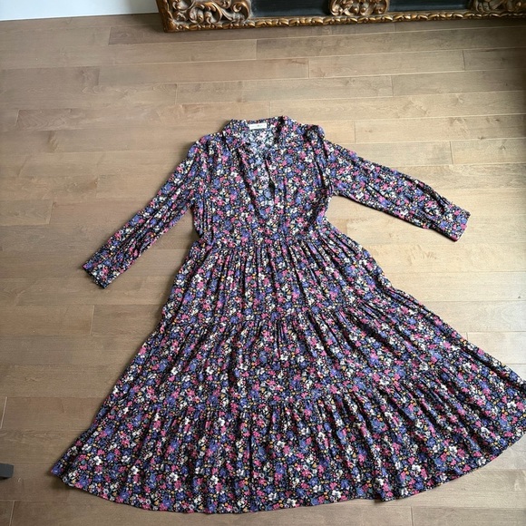 NATURAL LIFE Dresses & Skirts - NATURAL LIFE Black Floral Tiered Long-Sleeve Maxi Dress